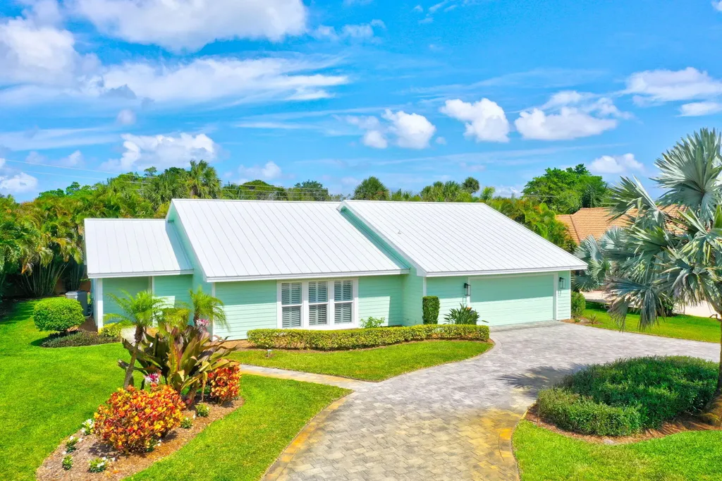 3824 Se Fairway Stuart FL 34997