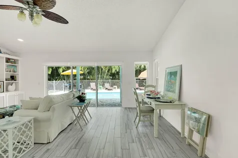 3824 Se Fairway Stuart FL 34997