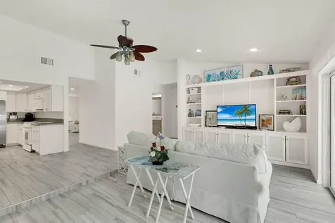 3824 Se Fairway Stuart FL 34997