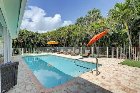 3824 Se Fairway Stuart FL 34997