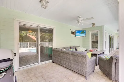 3824 Se Fairway Stuart FL 34997
