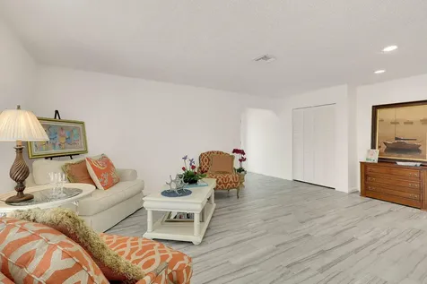 3824 Se Fairway Stuart FL 34997