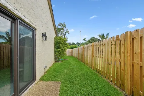 11063 Oakdale Road Boynton Beach FL 33437