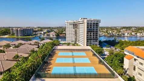 3912 S Ocean Boulevard Highland Beach FL 33487
