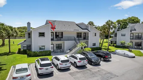 704 Clubhouse Circle Jupiter FL 33477