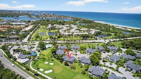 704 Clubhouse Circle Jupiter FL 33477