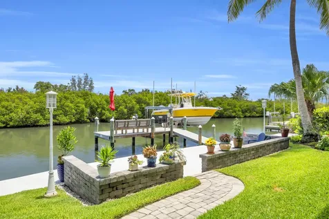 376 Live Oak Drive Vero Beach FL 32963