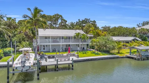 376 Live Oak Drive Vero Beach FL 32963