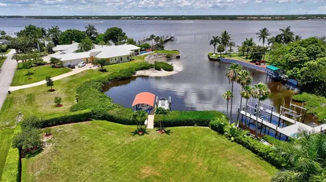 2660 Nw Collins Cove Road Stuart FL 34994
