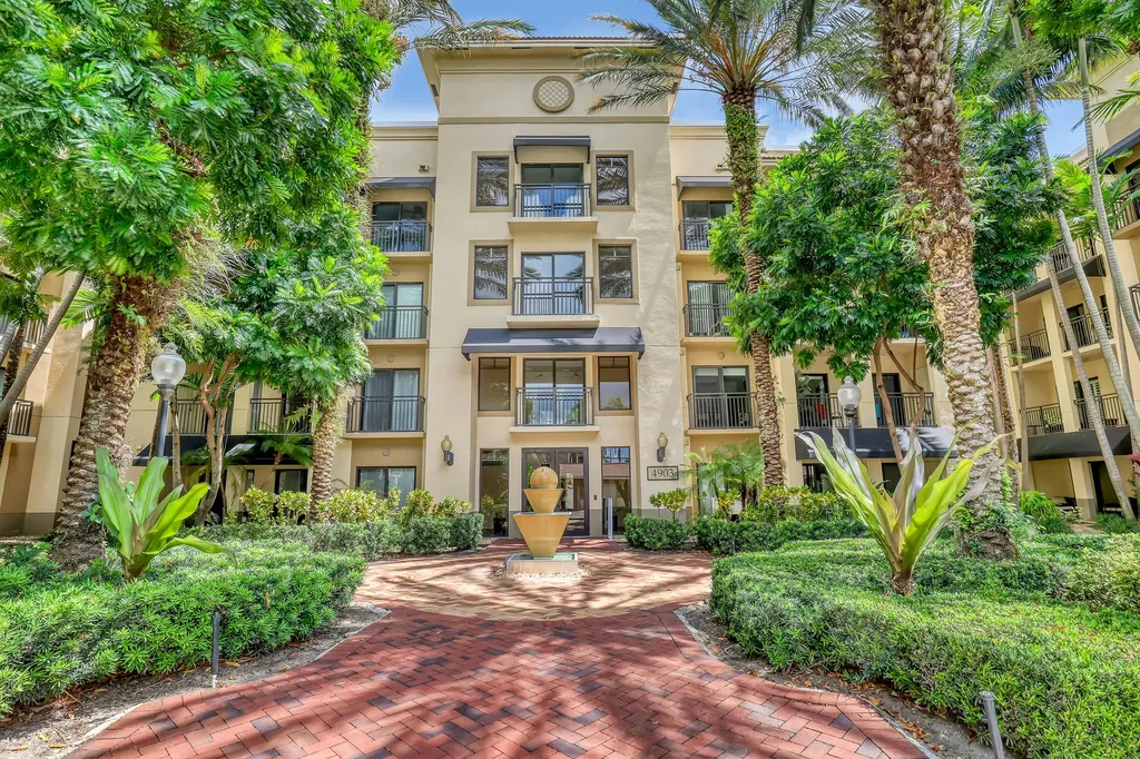 4903 Midtown Lane Palm Beach Gardens FL 33418