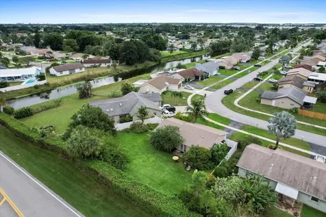 19309 Carolina Circle Boca Raton FL 33434