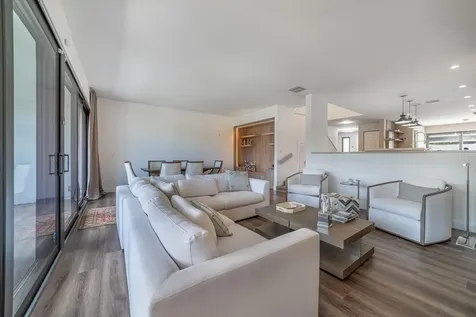2451 Presidential Way West Palm Beach FL 33401