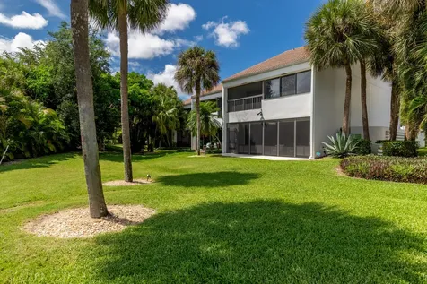 2451 Presidential Way West Palm Beach FL 33401