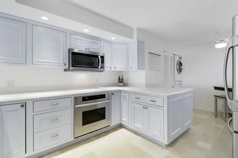 543 Bay Colony Drive Juno Beach FL 33408