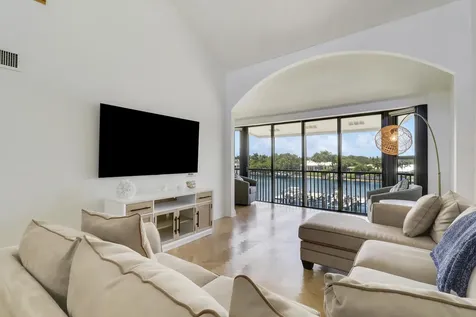 543 Bay Colony Drive Juno Beach FL 33408
