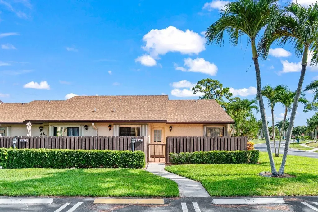 817 Sky Pine Way Greenacres FL 33415