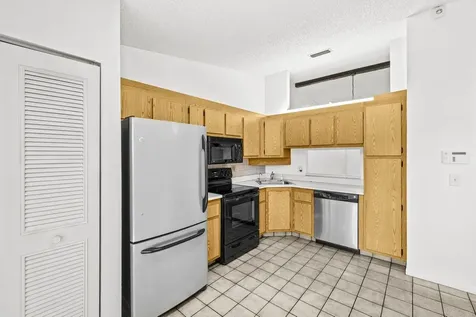 817 Sky Pine Way Greenacres FL 33415