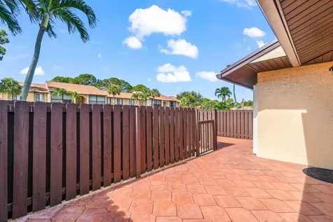 817 Sky Pine Way Greenacres FL 33415