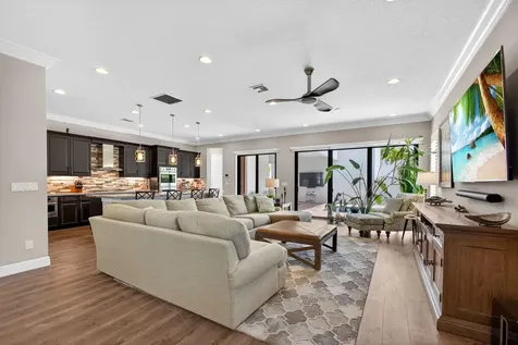 5041 Grandiflora Road Palm Beach Gardens FL 33418
