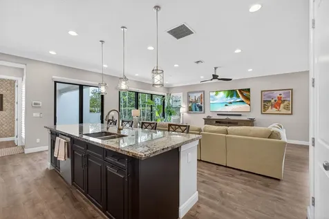 5041 Grandiflora Road Palm Beach Gardens FL 33418