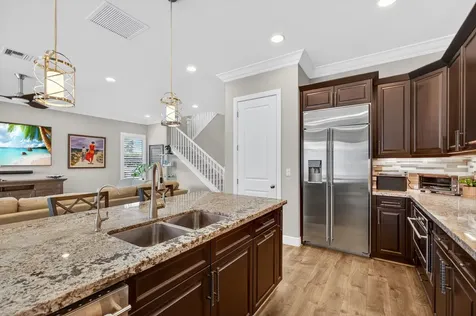 5041 Grandiflora Road Palm Beach Gardens FL 33418