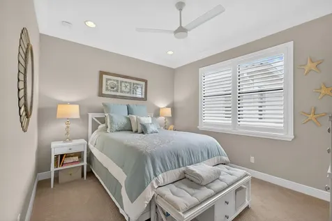 5041 Grandiflora Road Palm Beach Gardens FL 33418