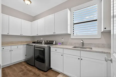 5041 Grandiflora Road Palm Beach Gardens FL 33418