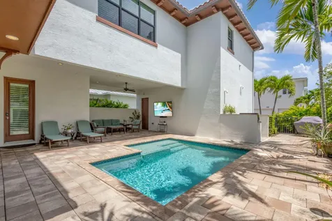 5041 Grandiflora Road Palm Beach Gardens FL 33418