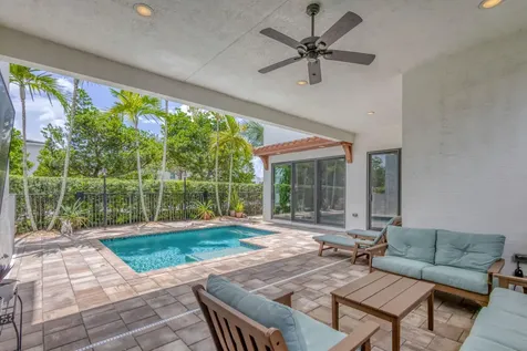 5041 Grandiflora Road Palm Beach Gardens FL 33418