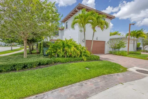 5041 Grandiflora Road Palm Beach Gardens FL 33418