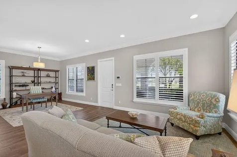 5041 Grandiflora Road Palm Beach Gardens FL 33418