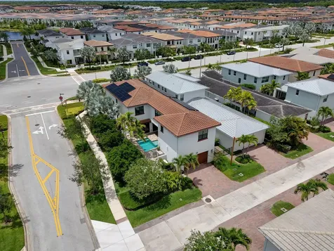 5041 Grandiflora Road Palm Beach Gardens FL 33418