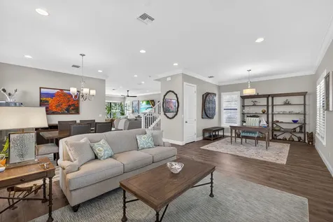 5041 Grandiflora Road Palm Beach Gardens FL 33418