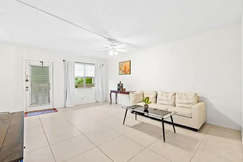 3051 Ainslie D Boca Raton FL 33434