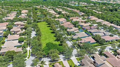 102 Via Santa Cruz Jupiter FL 33458