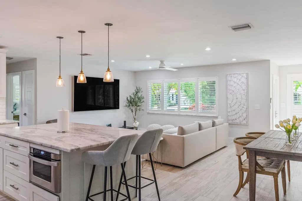 2830 SW 5th Street Boynton Beach FL 33435