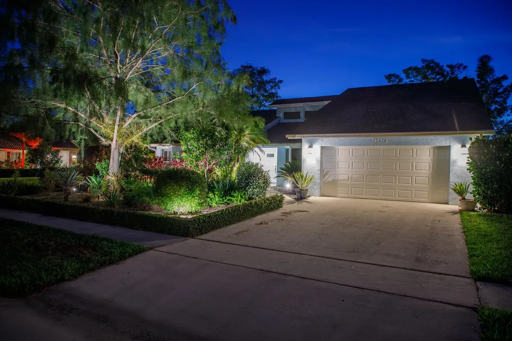 900 Cosmos Court Wellington FL 33414
