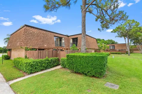 2423 24th Lane Greenacres FL 33463
