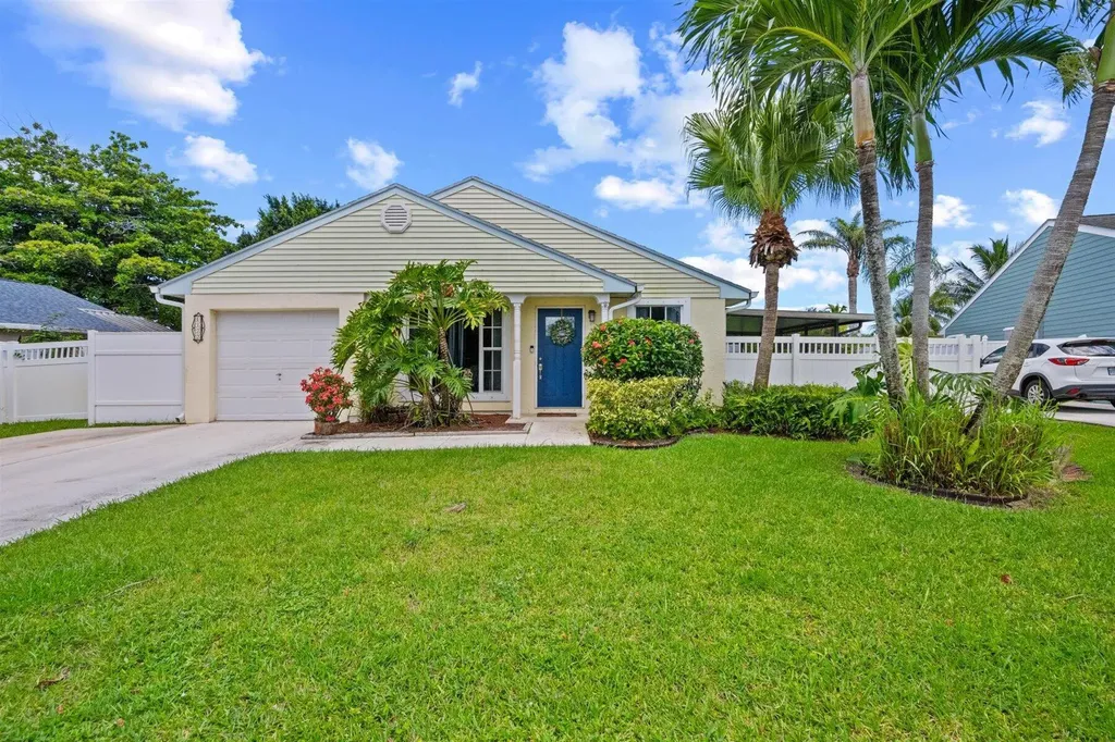 1172 Grandview Circle Royal Palm Beach FL 33411