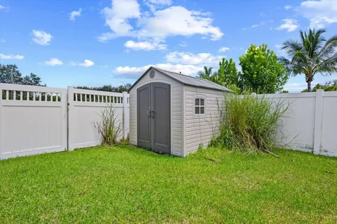 1172 Grandview Circle Royal Palm Beach FL 33411