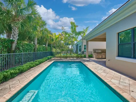 13501 Artisan Circle Palm Beach Gardens FL 33418