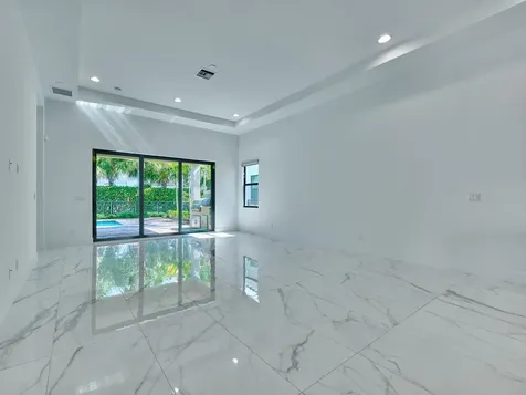 13501 Artisan Circle Palm Beach Gardens FL 33418