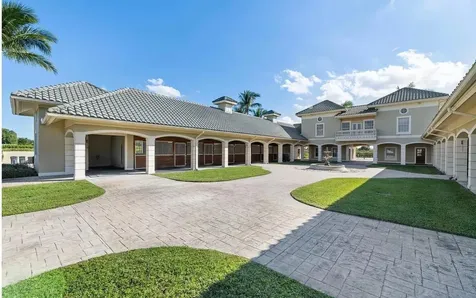 4591 South Road Wellington FL 33414
