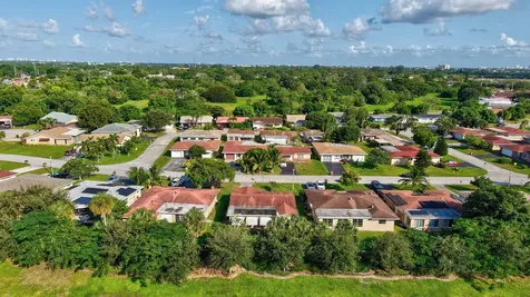 4741 Nw 13th Avenue Deerfield Beach FL 33064