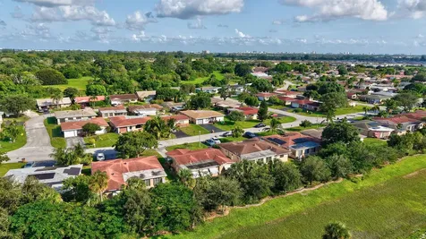4741 Nw 13th Avenue Deerfield Beach FL 33064