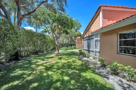 9976 Seacrest Circle Boynton Beach FL 33437