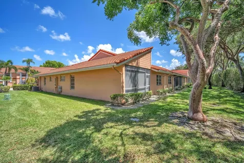 9976 Seacrest Circle Boynton Beach FL 33437