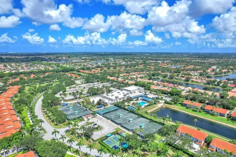 9976 Seacrest Circle Boynton Beach FL 33437