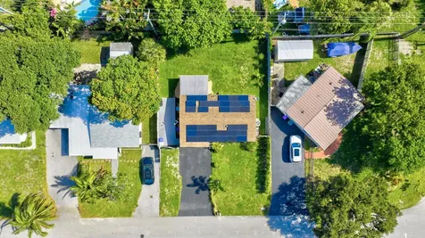 1473 Ne 25 Street Pompano Beach FL 33064