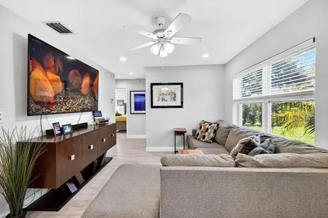 1473 Ne 25 Street Pompano Beach FL 33064